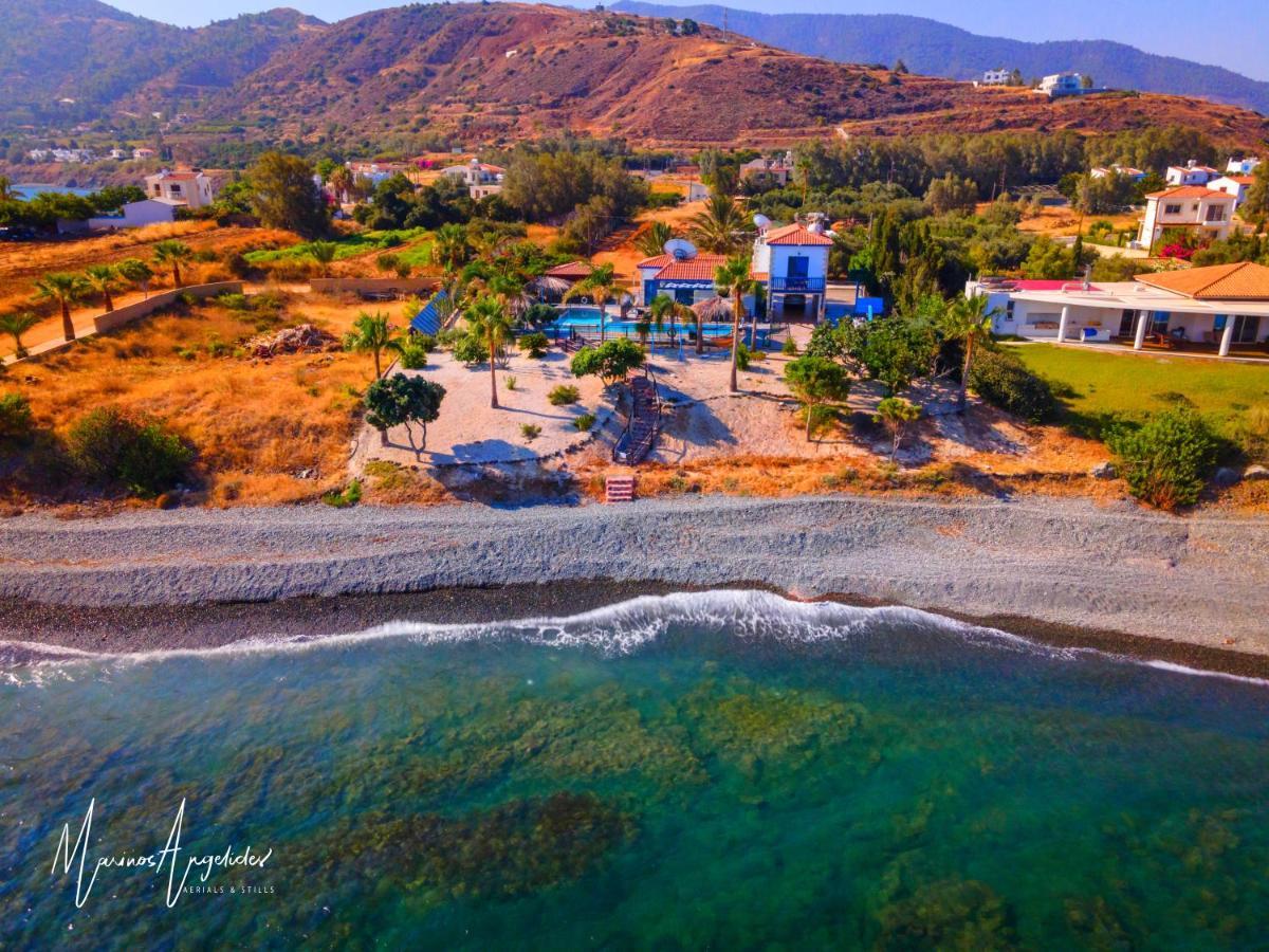 Astrofegia Beachfront Villa بوموس المظهر الخارجي الصورة