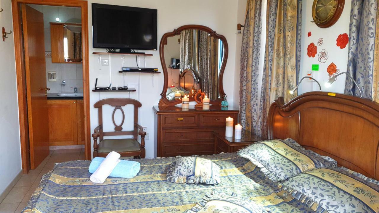 Astrofegia Beachfront Villa بوموس المظهر الخارجي الصورة